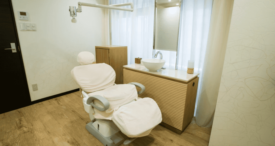 ホワイトエッセンス横浜東口デンタルクリニック